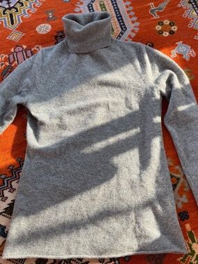 JCrew Cashmere Light Grey Turtleneck